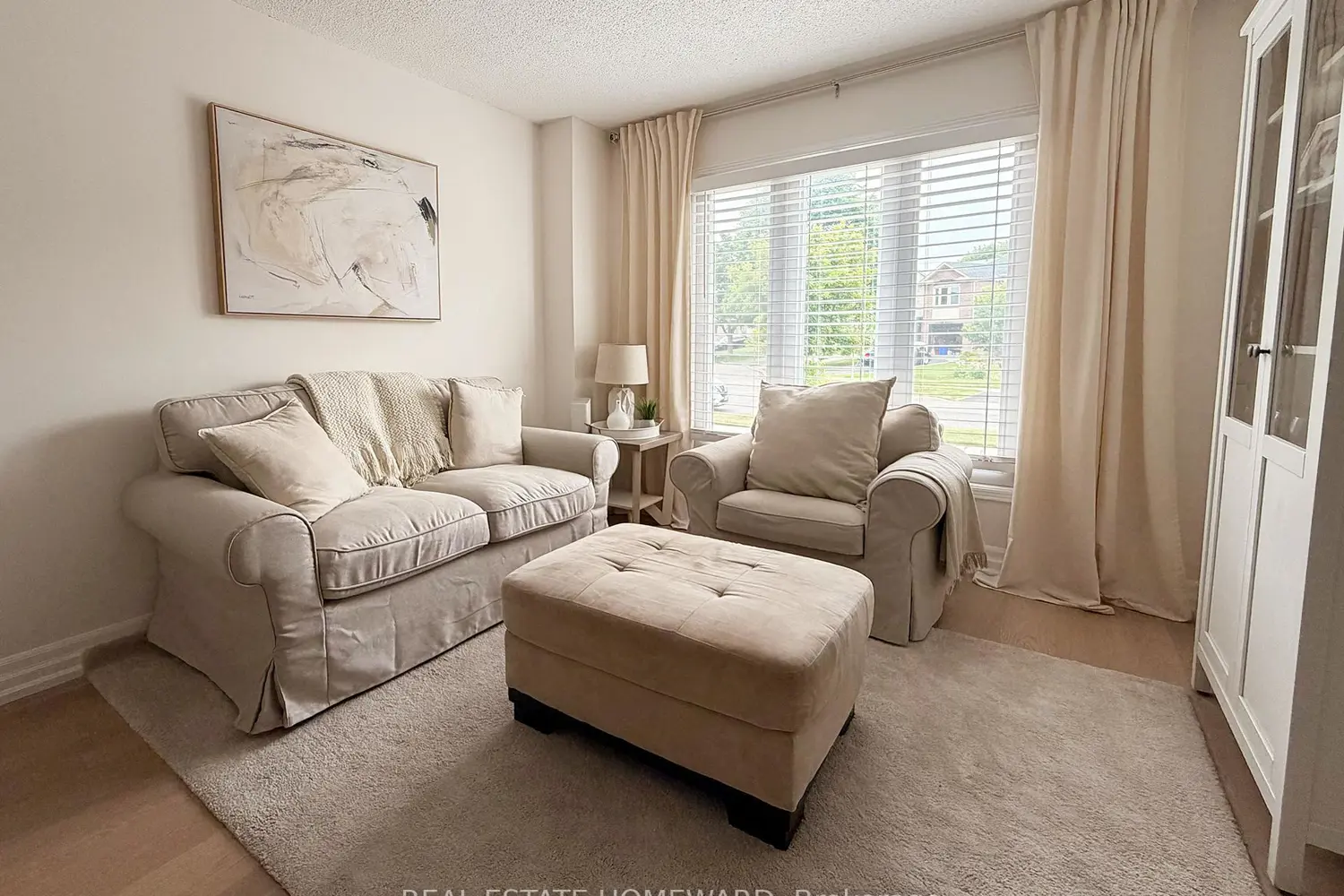 867 White Ash Drive photo 4