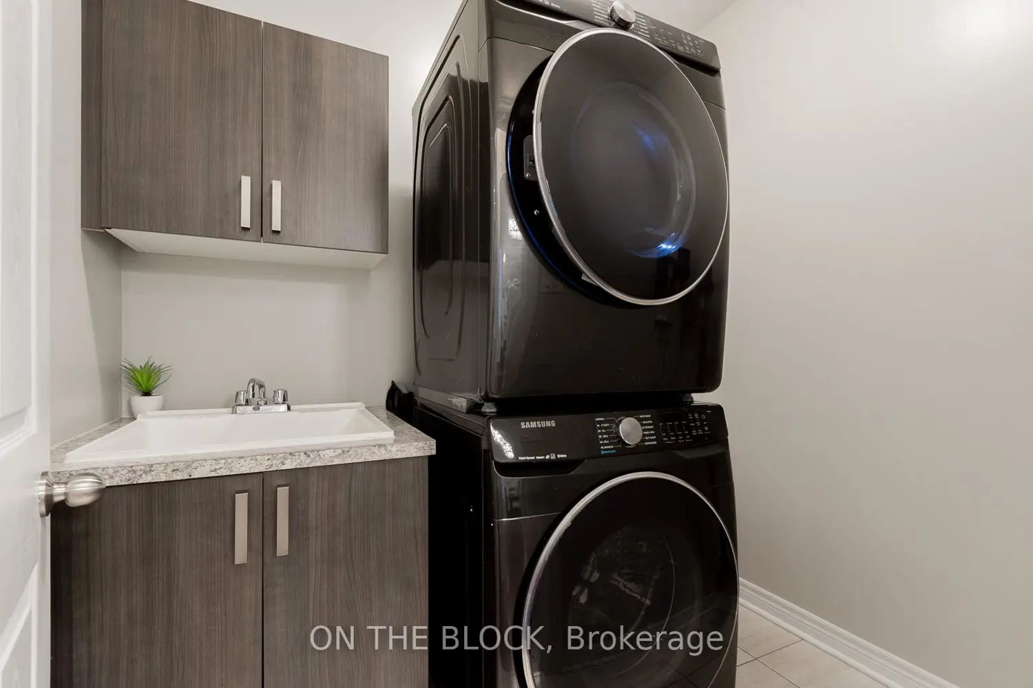 125 Leney Street photo 4
