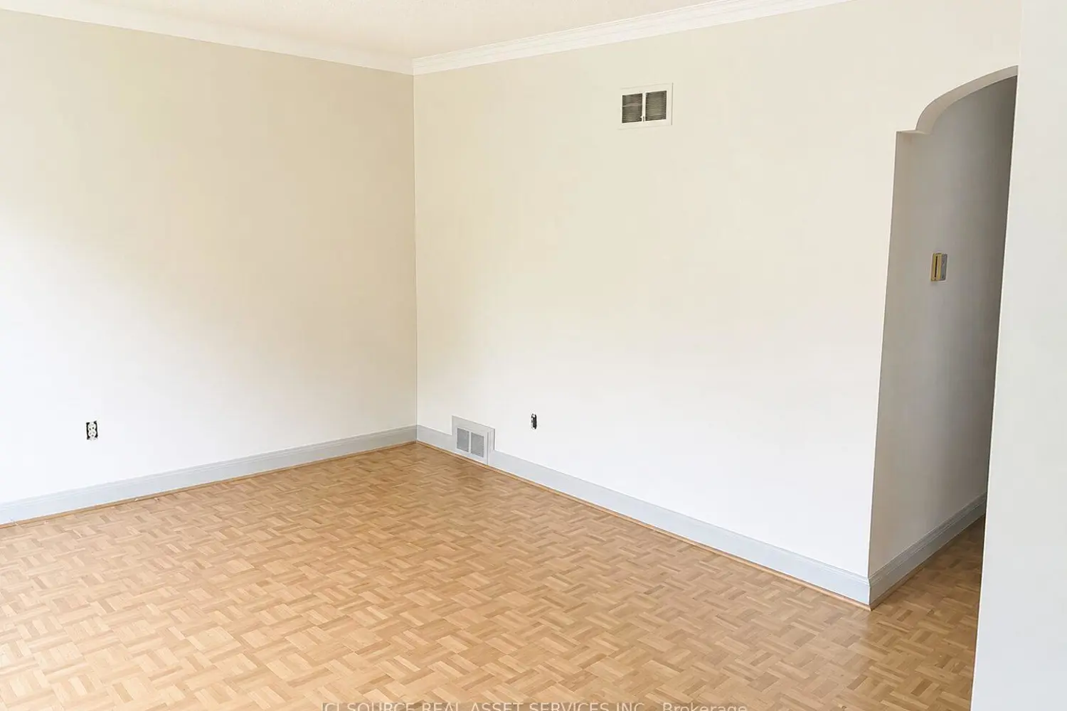 100 Ballacaine Drive photo 5