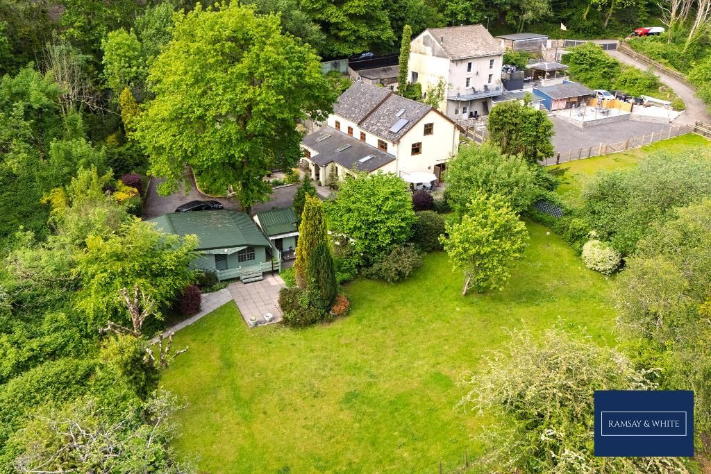 4 bed detached house for saleTramroadside, Edwardsville, Treharris CF46 photo 2