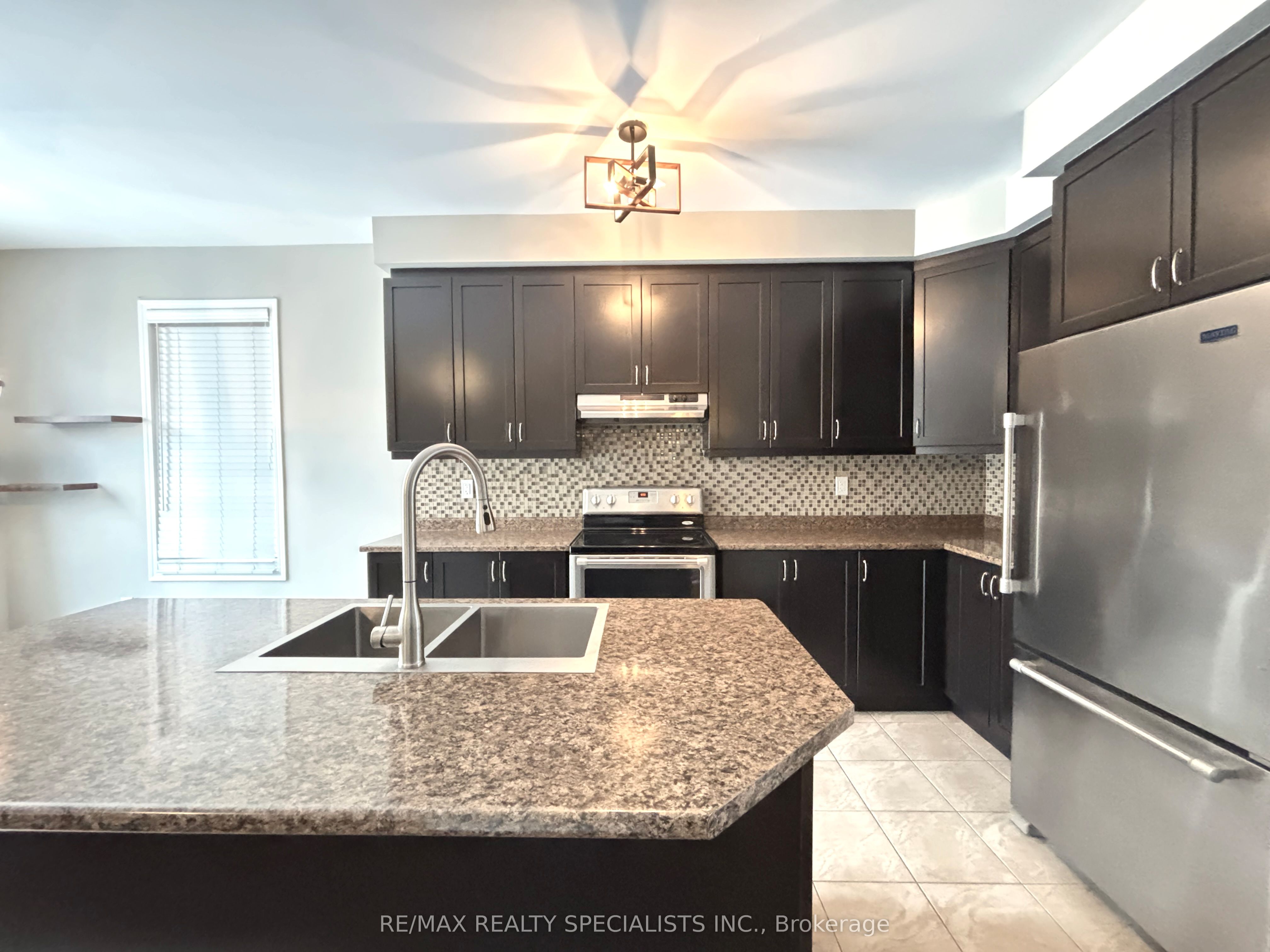 227 Spring Creek Drive, Hamilton, ON, L8B 0Y4 photo 5