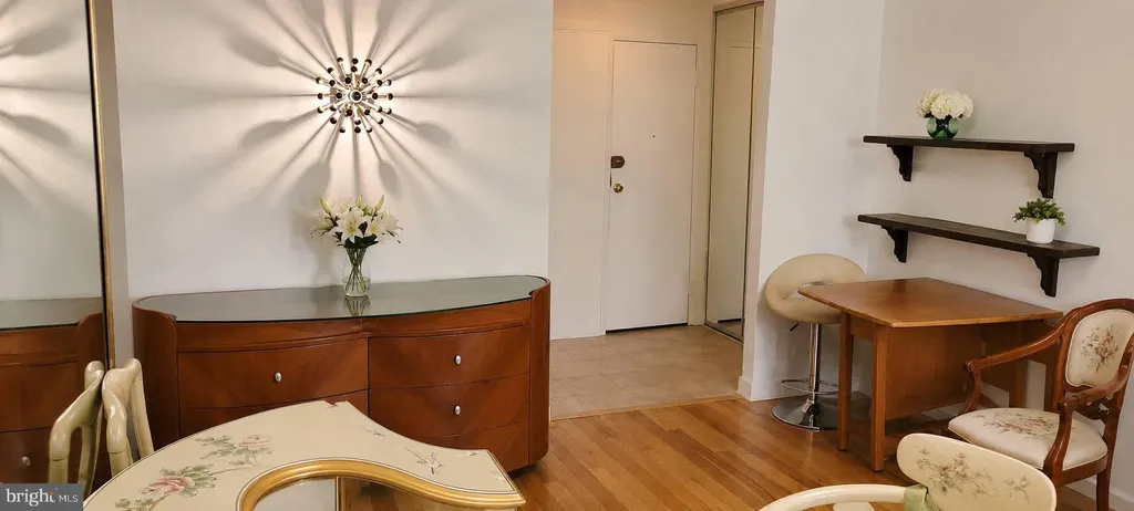 1 Scott Circle NW Unit 6, Washington, DC 20036 photo 2