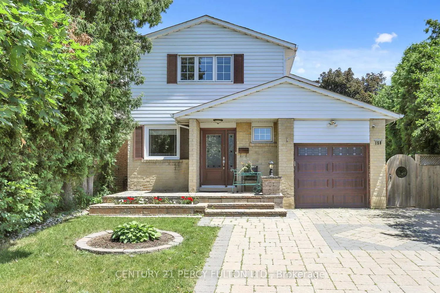 158 Holm Crescent
