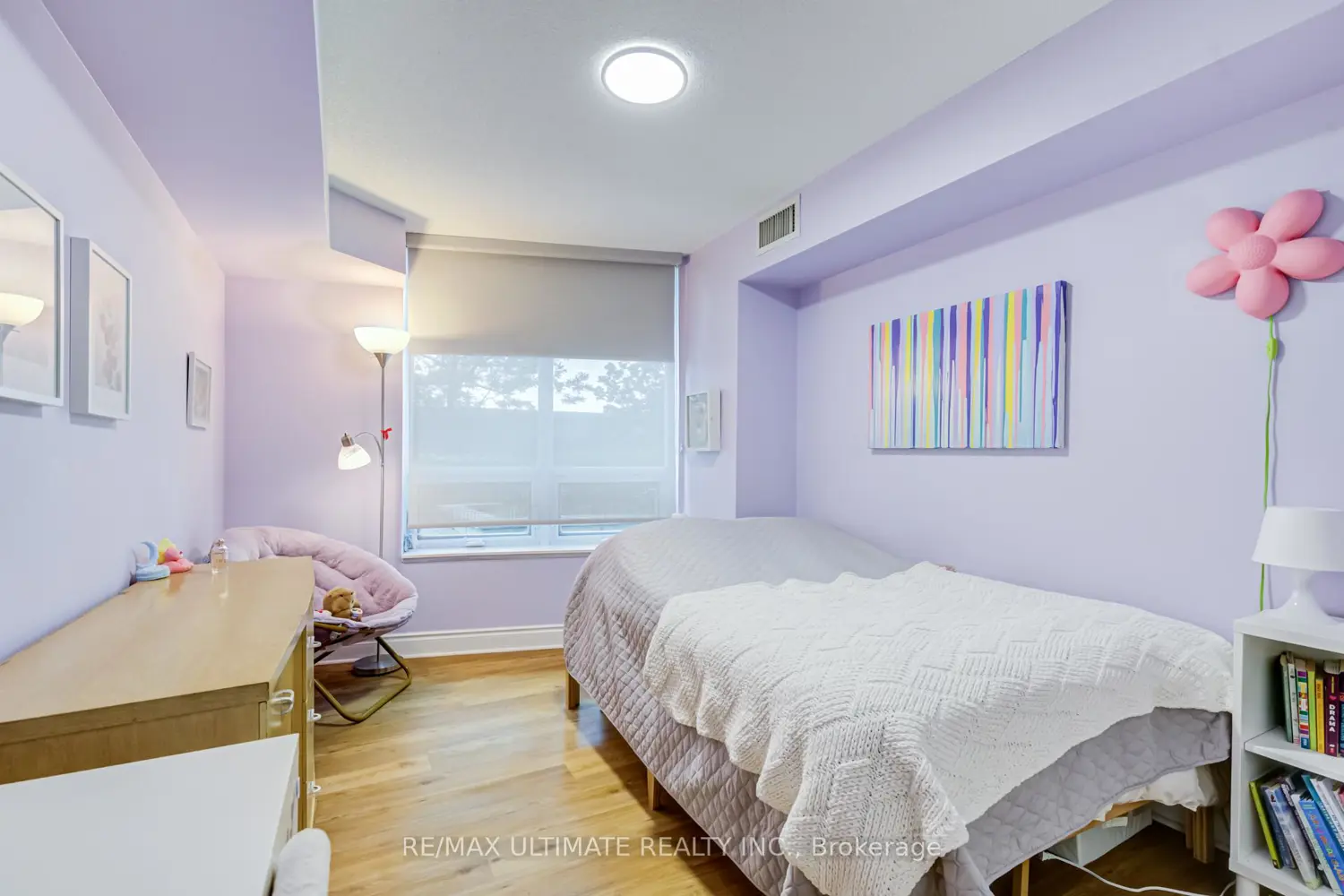 25 Greenview Avenue 319 photo 3