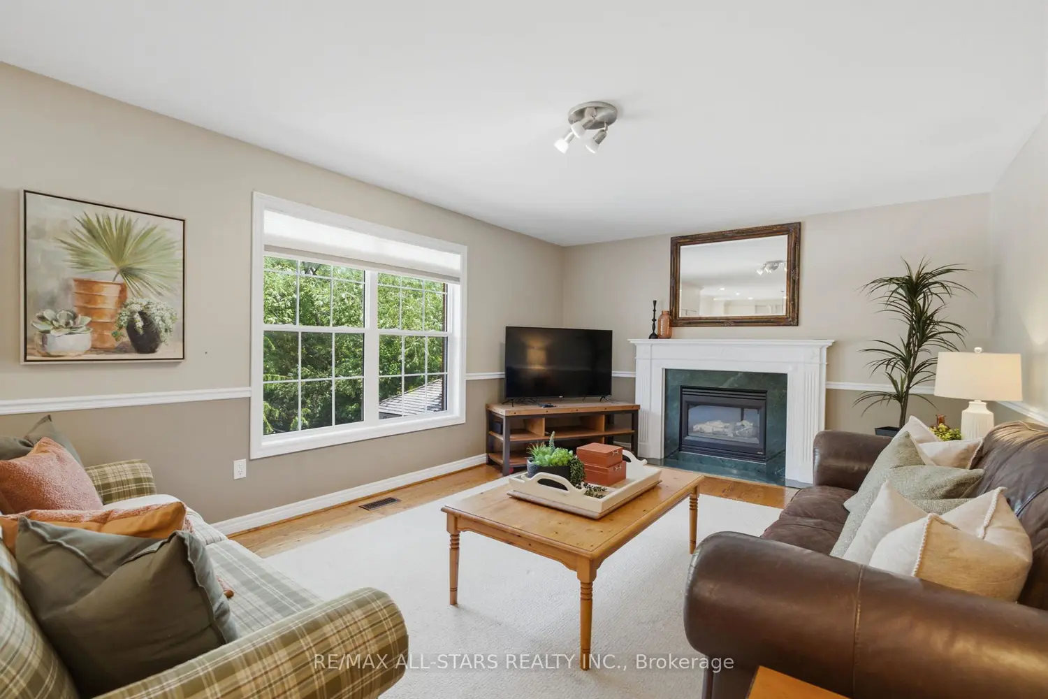 38 Galloway Crescent photo 5