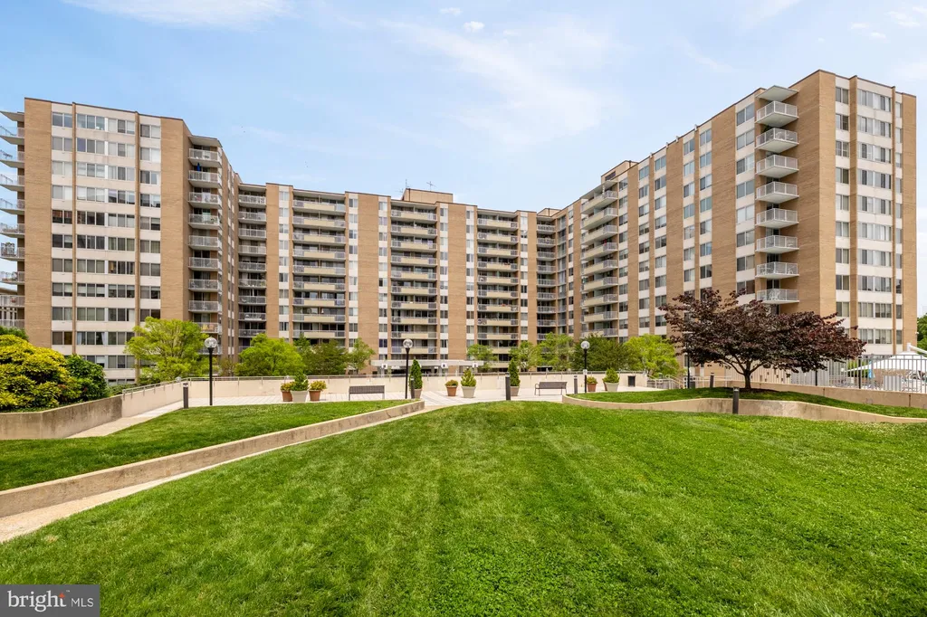 3001 Veazey Terrace NW Unit 709, Washington, DC 20008