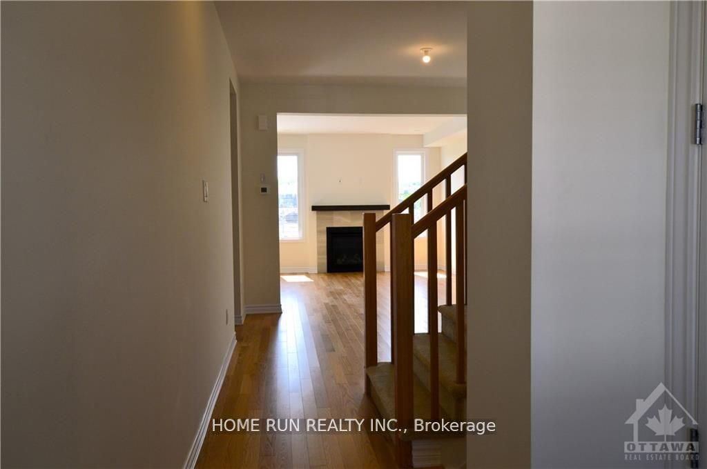 286 Turnbuckle Crescent, Ottawa, ON, K2J 7B7 photo 3