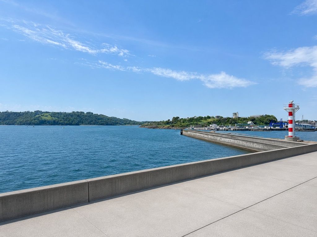 2 bed flat for saleCustom House Lane, Plymouth, Devon PL1 photo 4