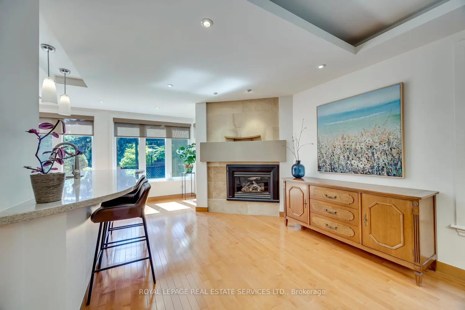 300 Canital Court photo 4