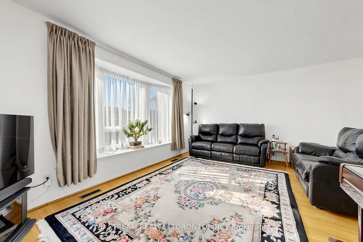 86 Brian Drive photo 5