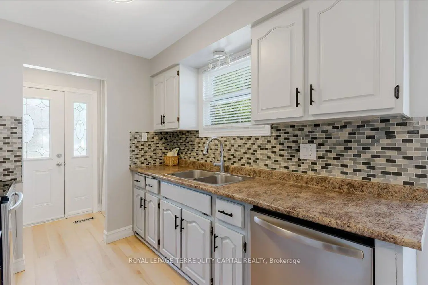 101 Northlake Place B photo 3