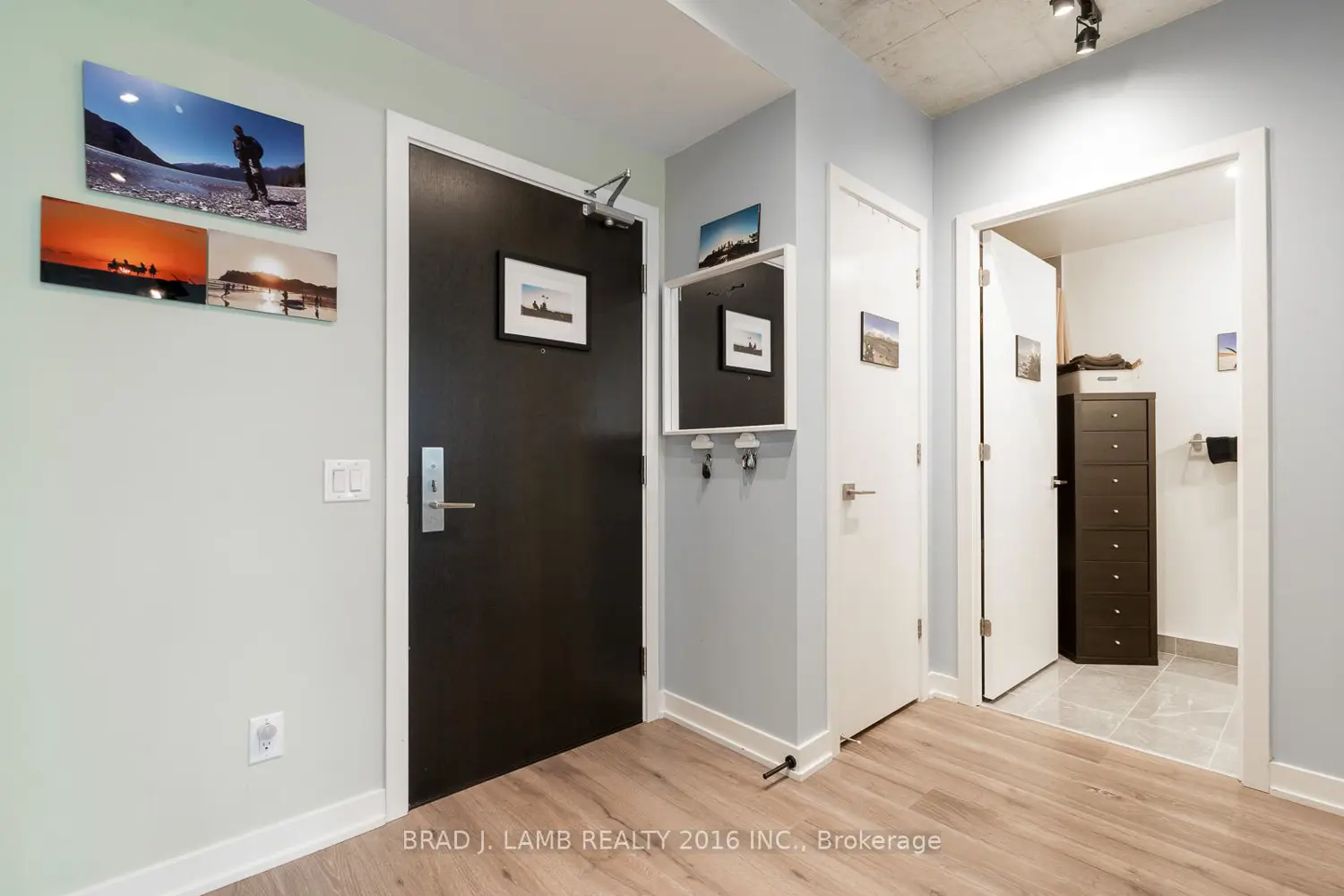 55 Ontario Street 607 photo 2