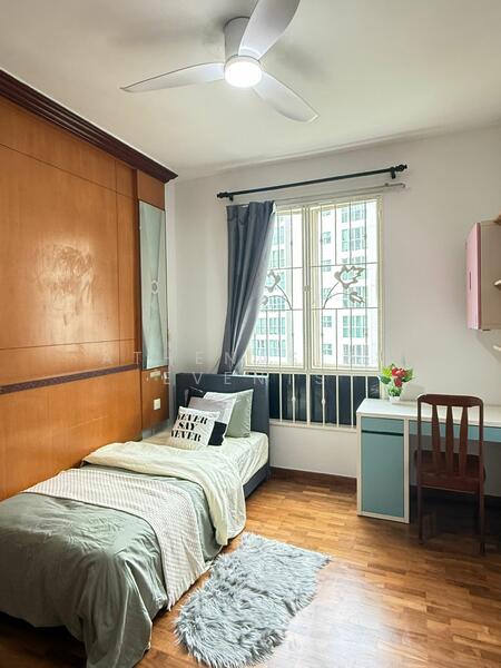 20 Canberra Drive photo 5