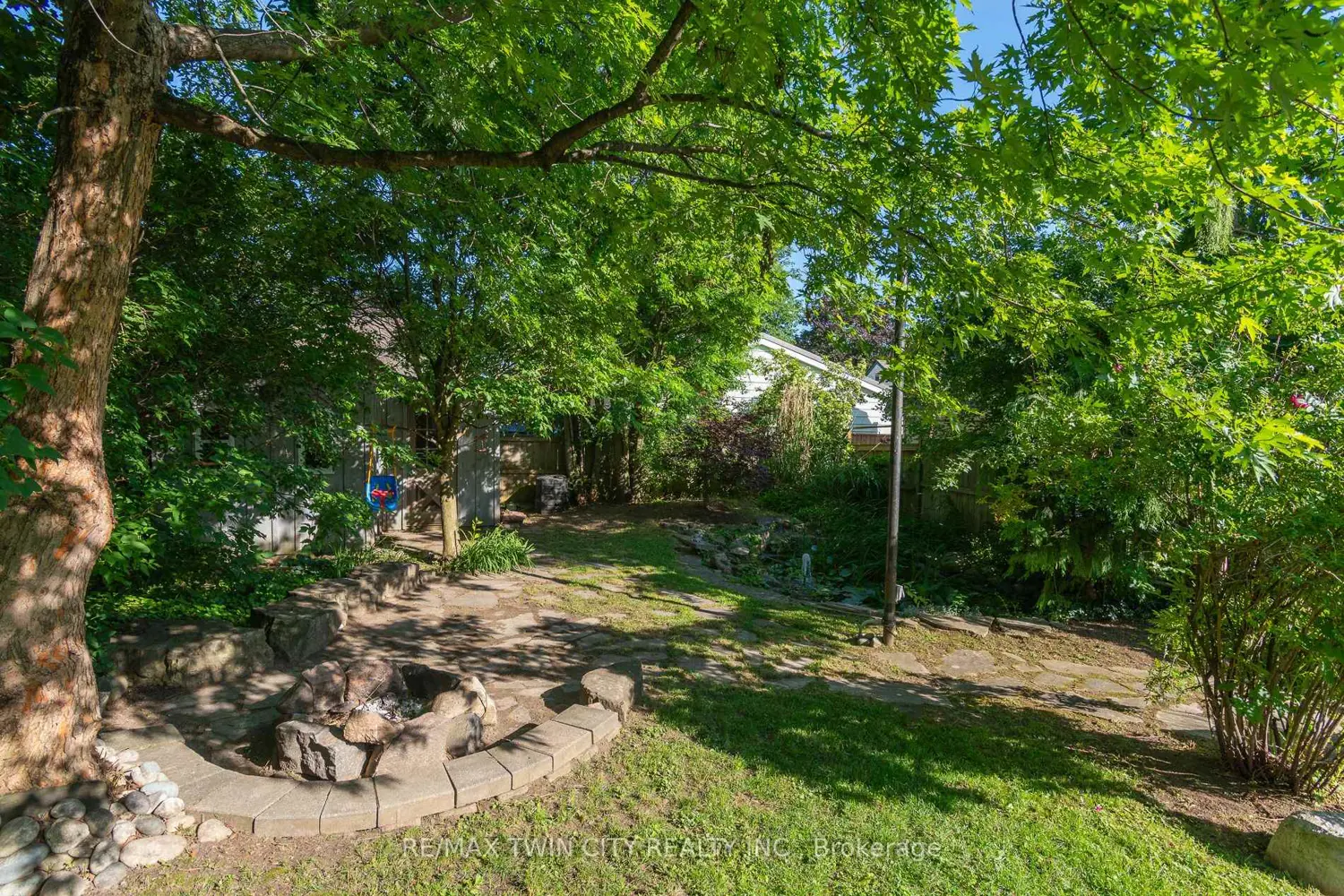 162 Parkside Drive photo 4