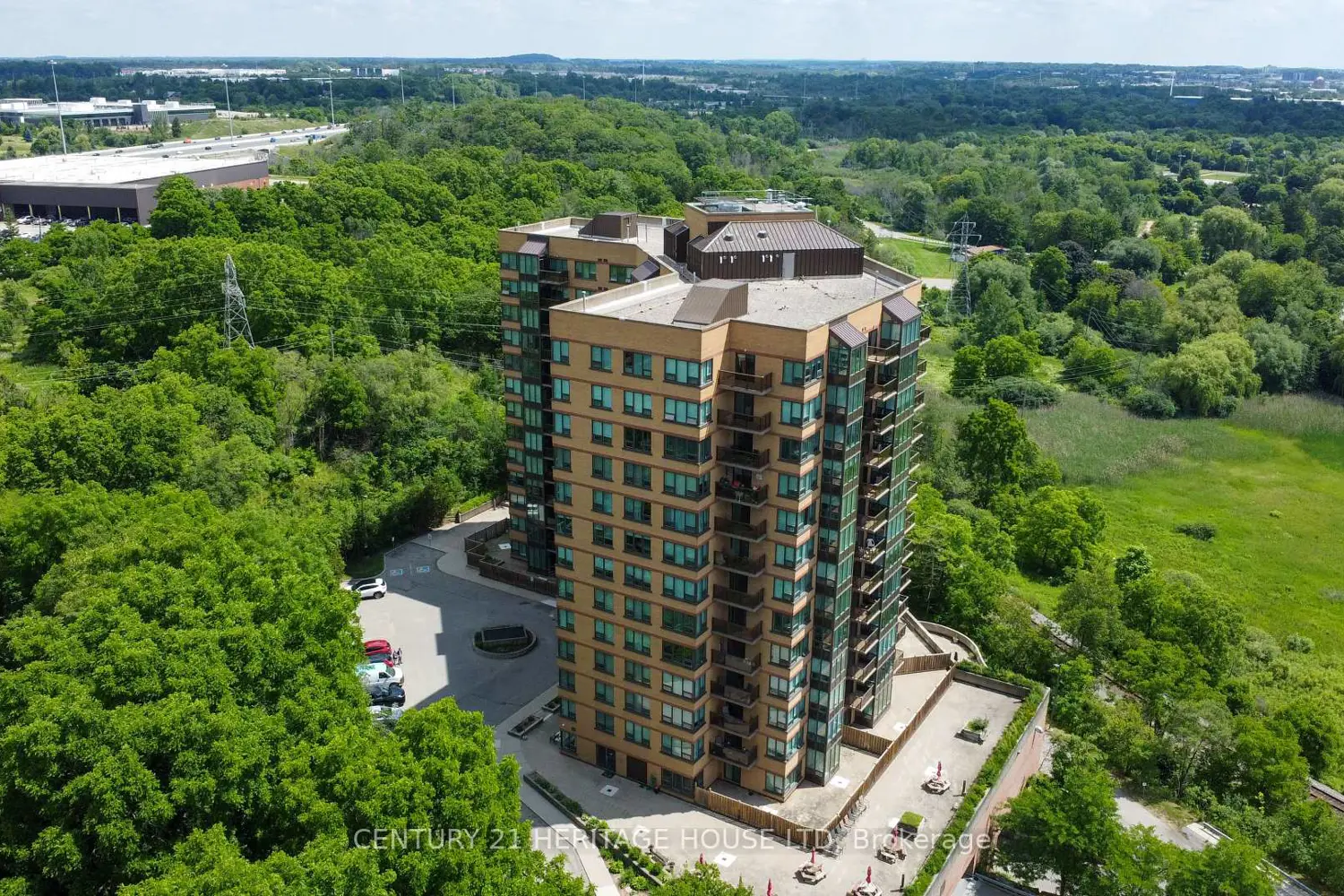 237 King Street 305