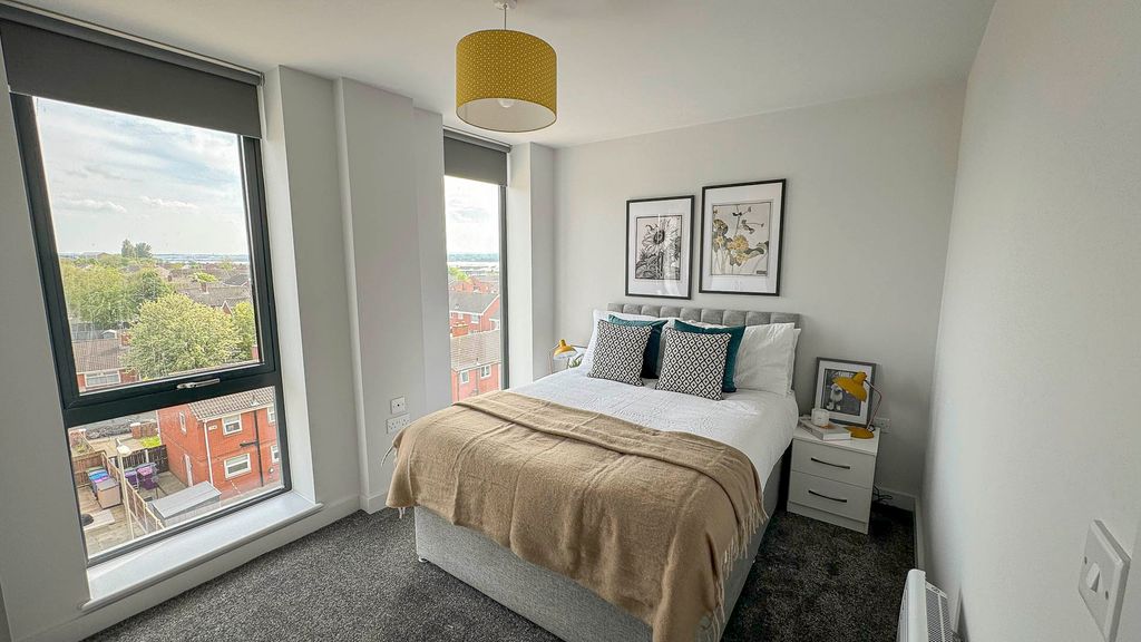 2 bed flat for saleOne Baltic Square, Liverpool Baltic Triangle, Liverpool L8 photo 5