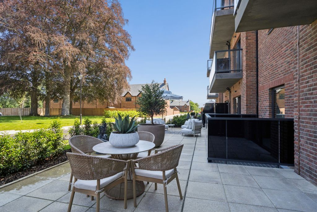 2 bed flat for saleGorelands Lane, Chalfont St. Giles HP8