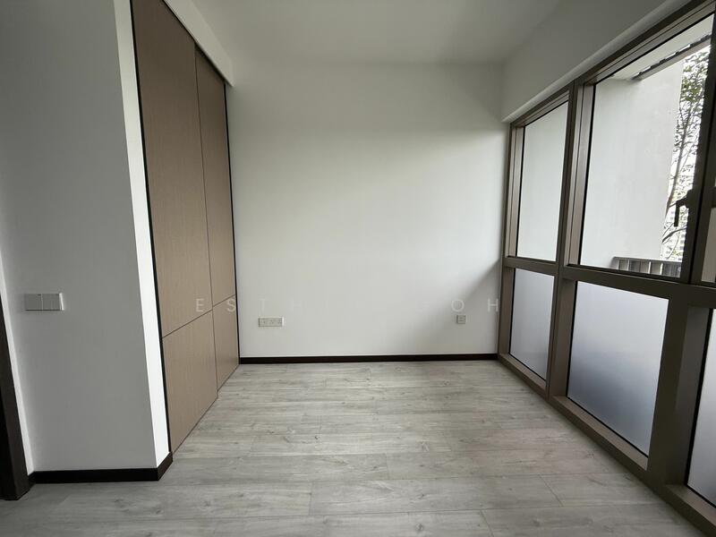 8 Pasir Ris Drive 8 photo 3