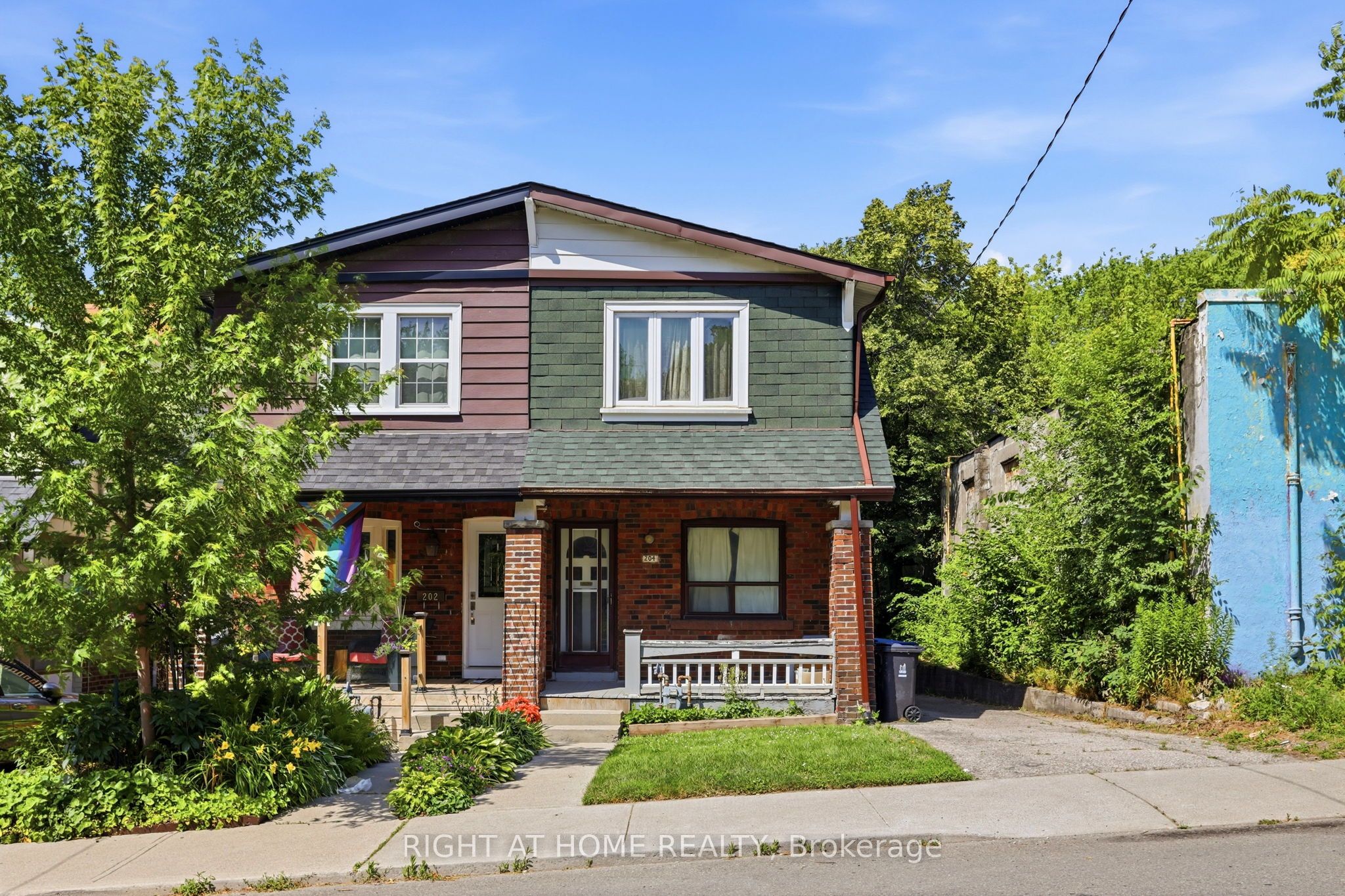 204 Highfield Road, Toronto, ON, M4L 2V3