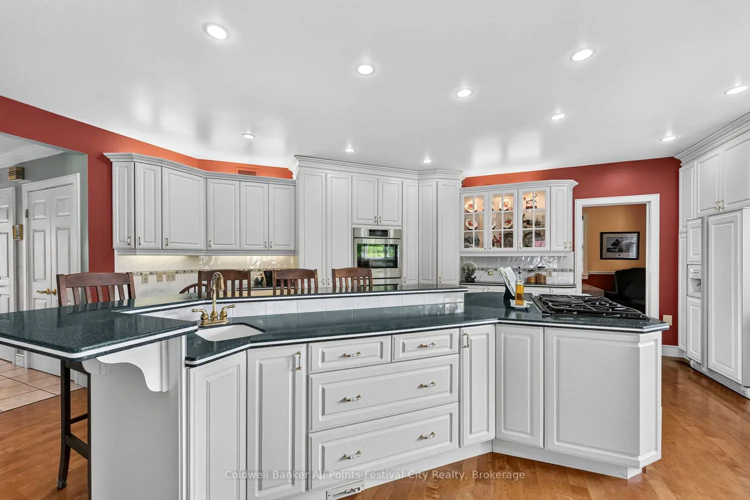 285 Cobourg Street photo 5