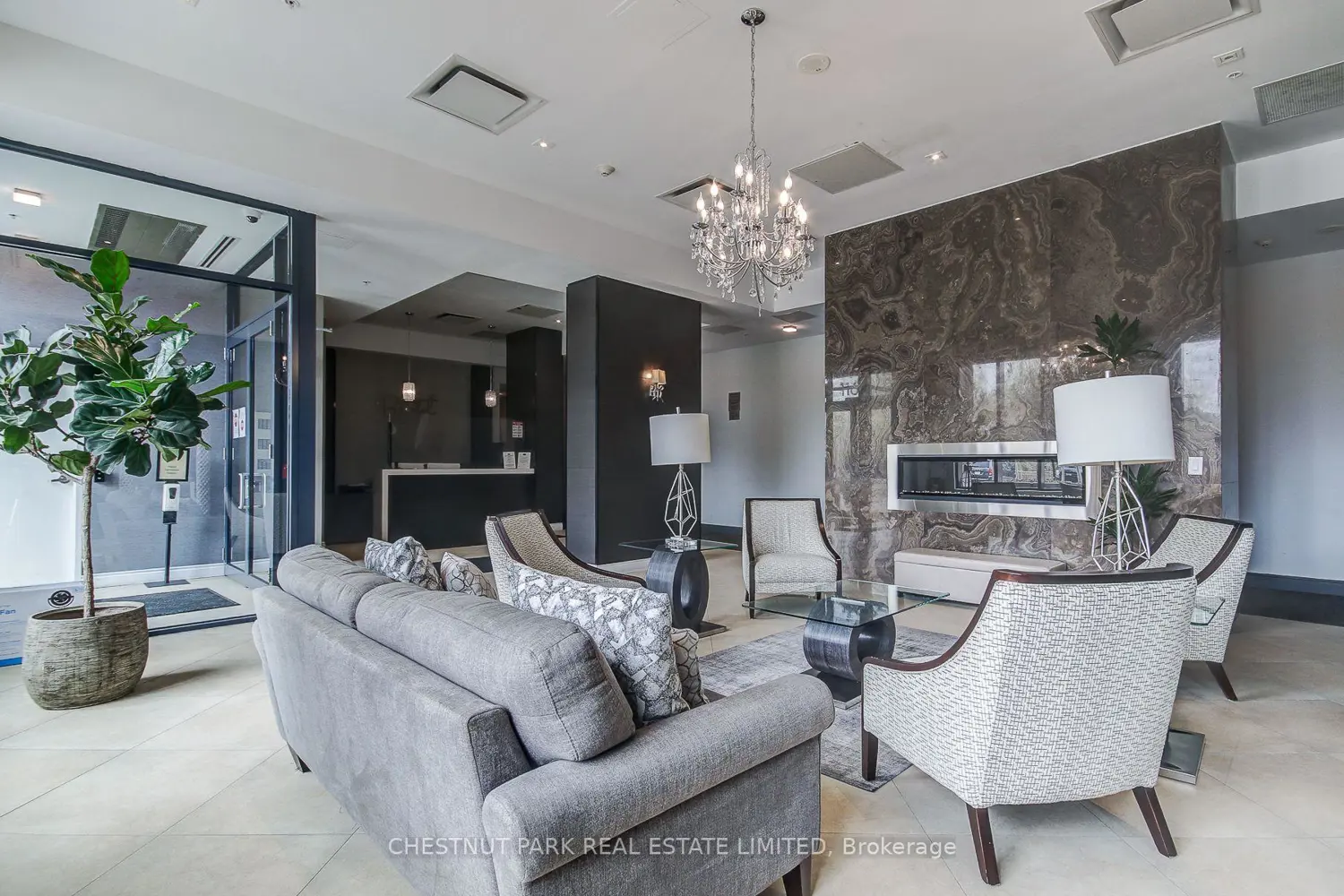 11611 Yonge Street 109 photo 4