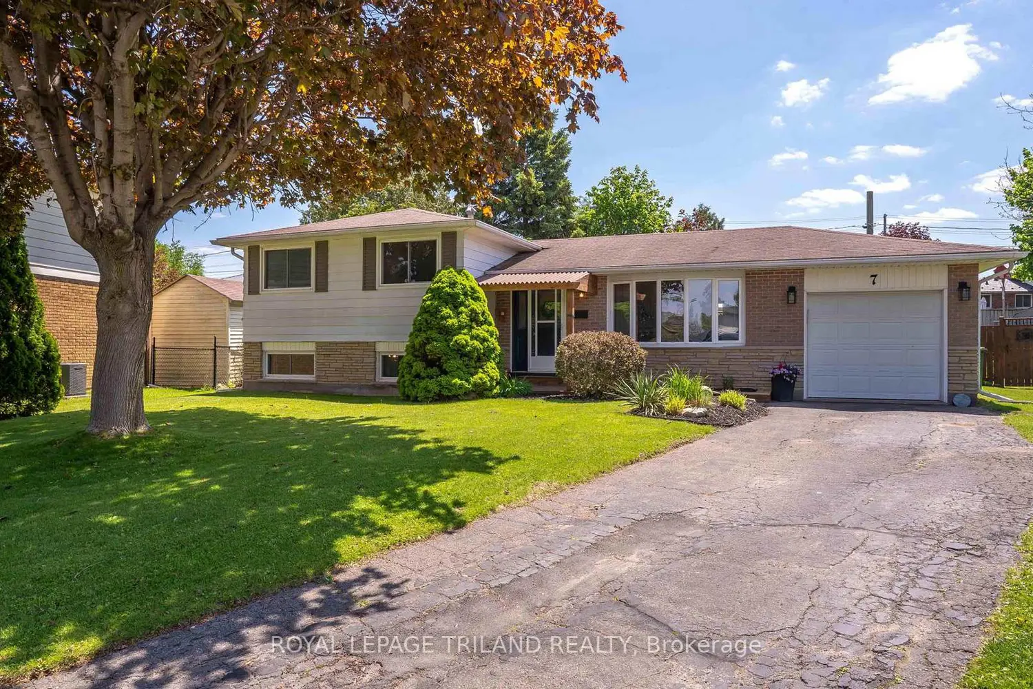 7 Stirling Crescent