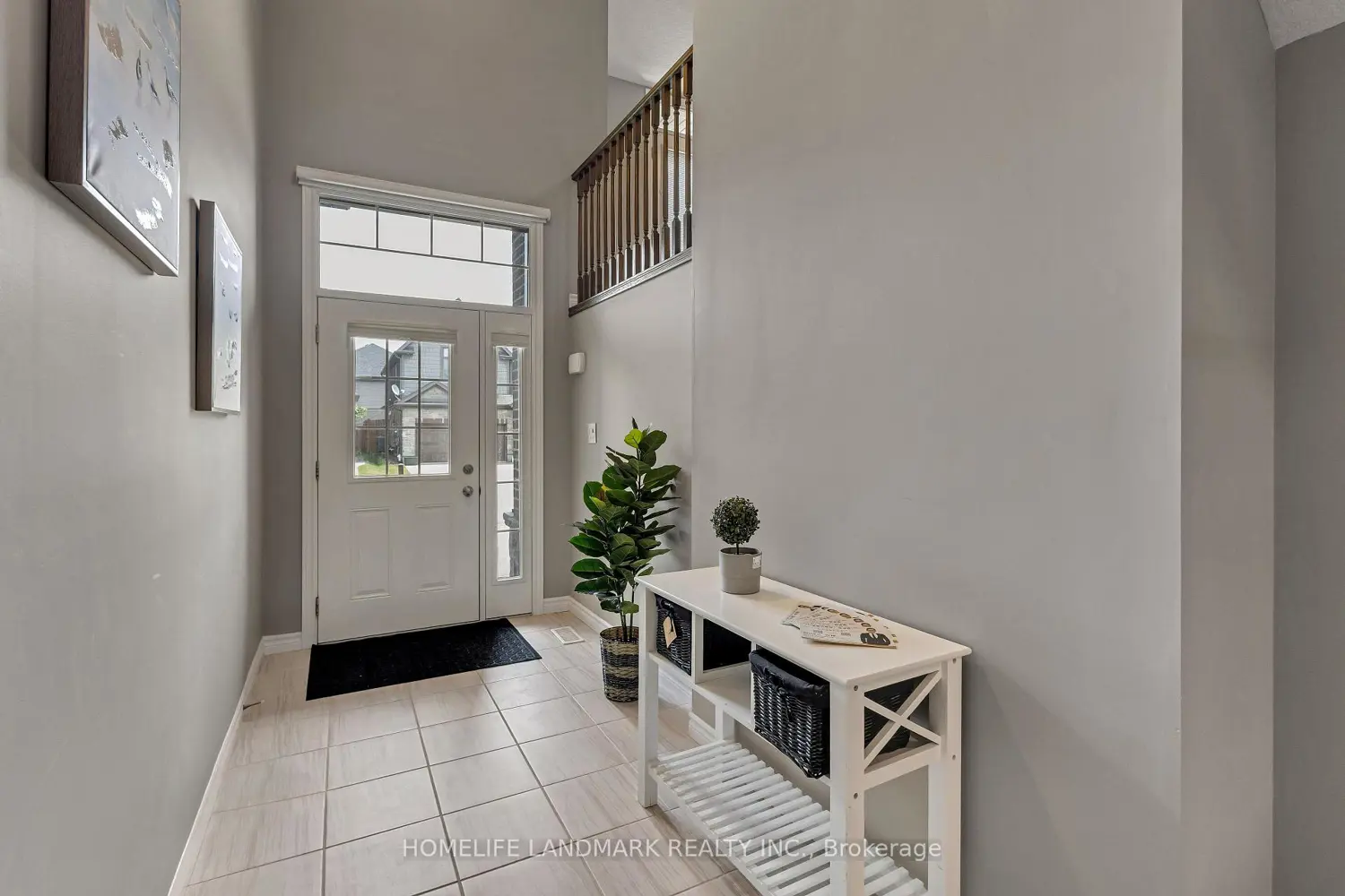 256 Falconridge Drive photo 2