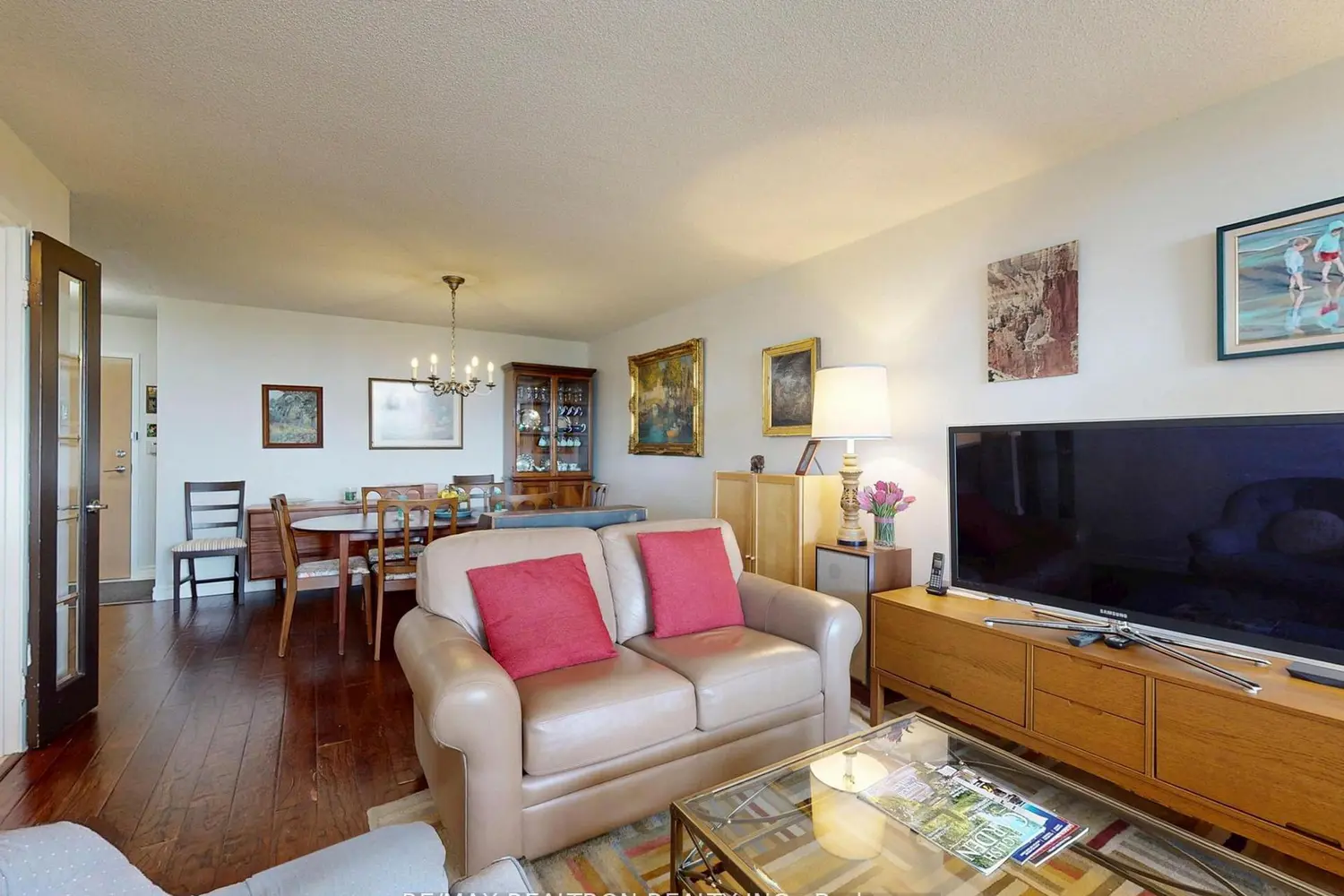 5 Kenneth Avenue 1208 photo 2