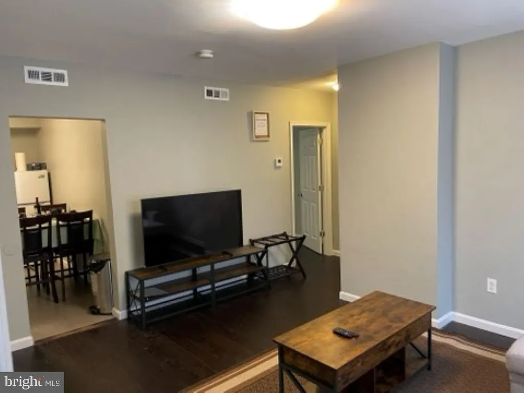 1600 E E Street NE, Washington, DC 20002 photo 3