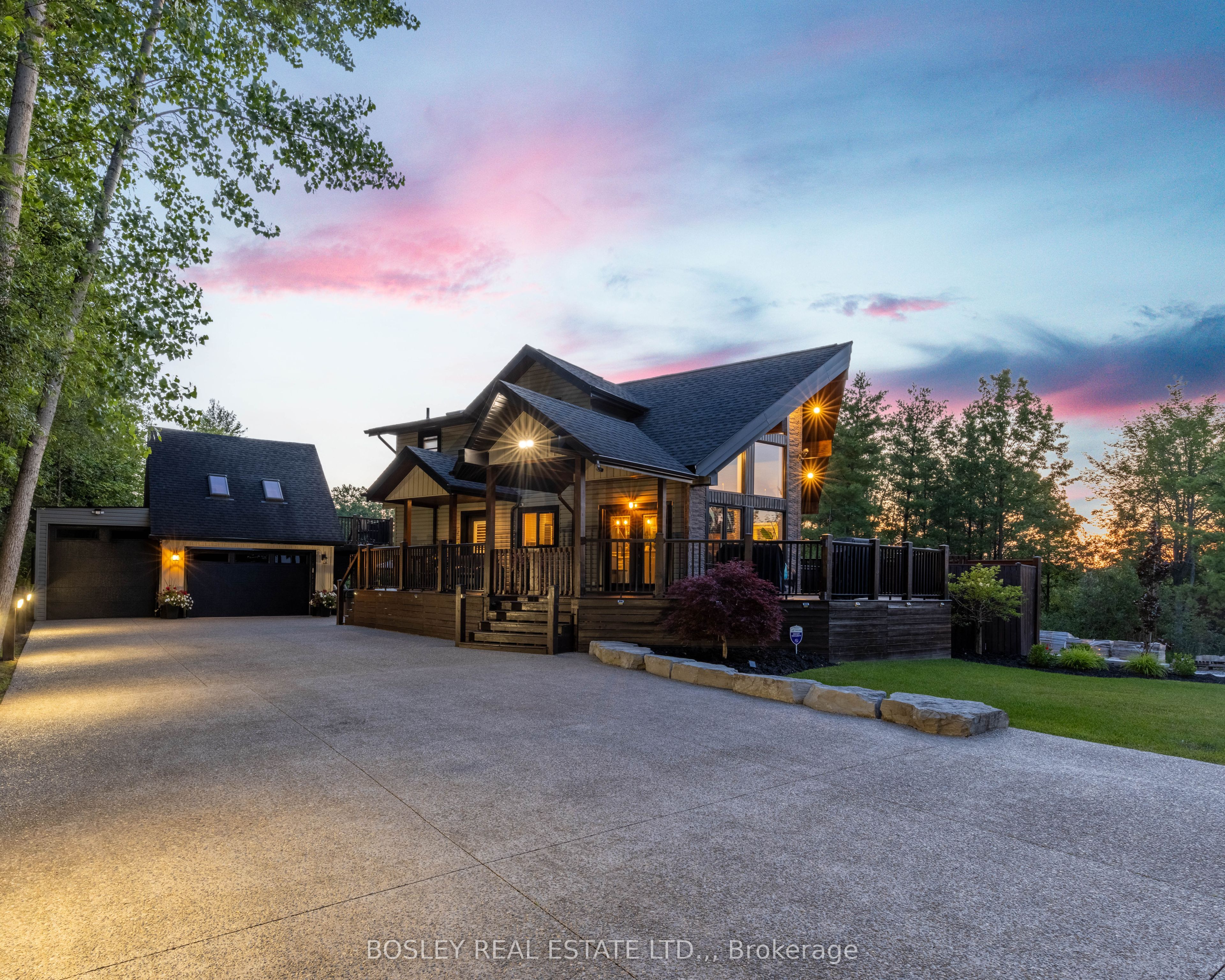 4949 Lyon's Parkway, Niagara Falls, ON, L2E 6S6