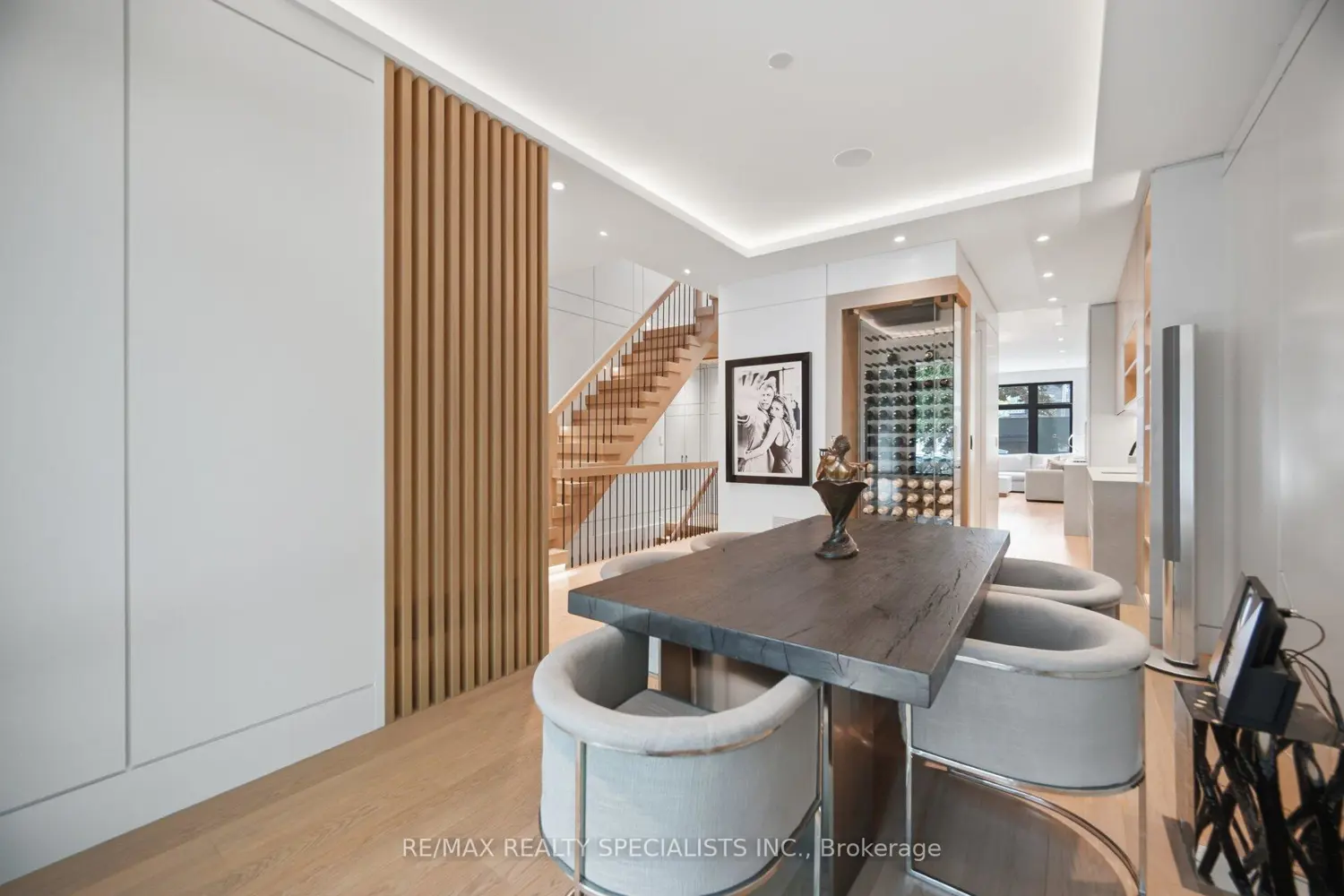 43 Summerhill Avenue photo 3