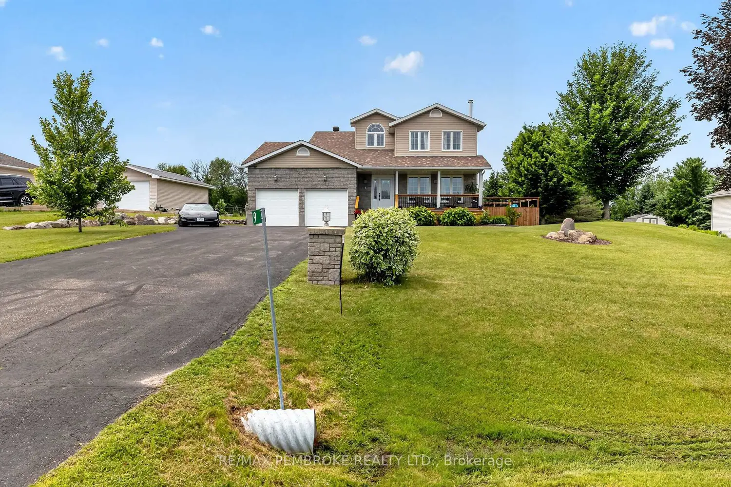 9 Heron Drive photo 2