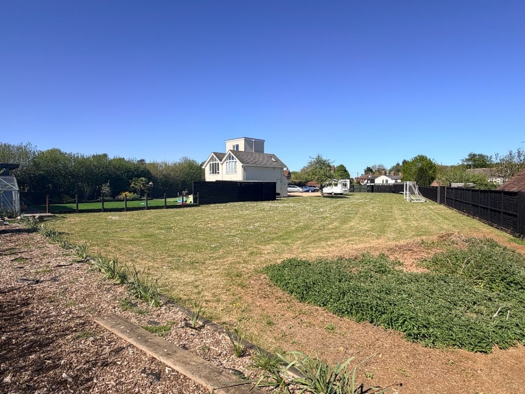 Land for saleThe Shires, Old Bedford Road, Luton LU2