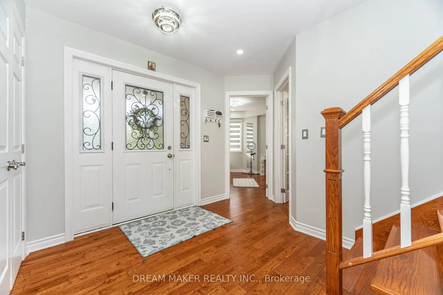 756 Third Avenue photo 3