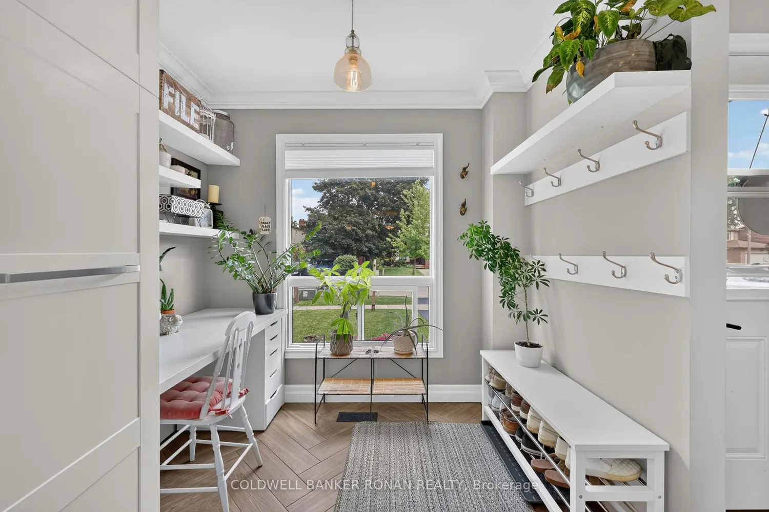 92 Daniele Avenue photo 3