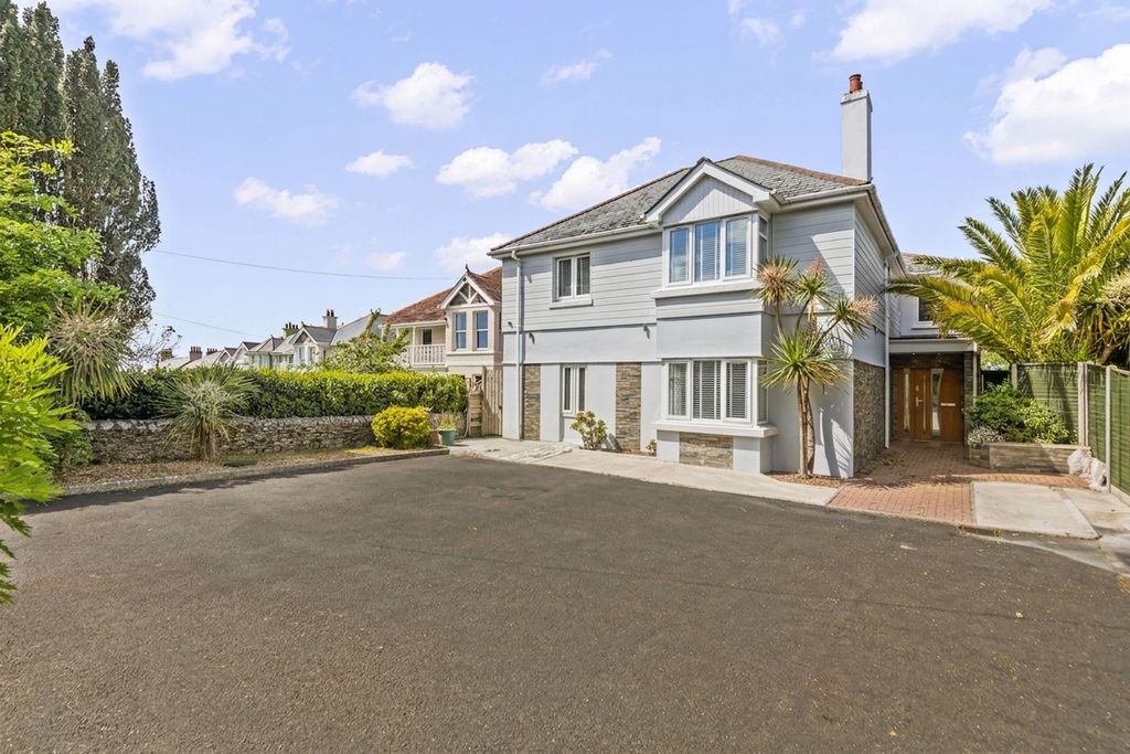 5 bed detached house for salePlymstock Road, Plymstock PL9