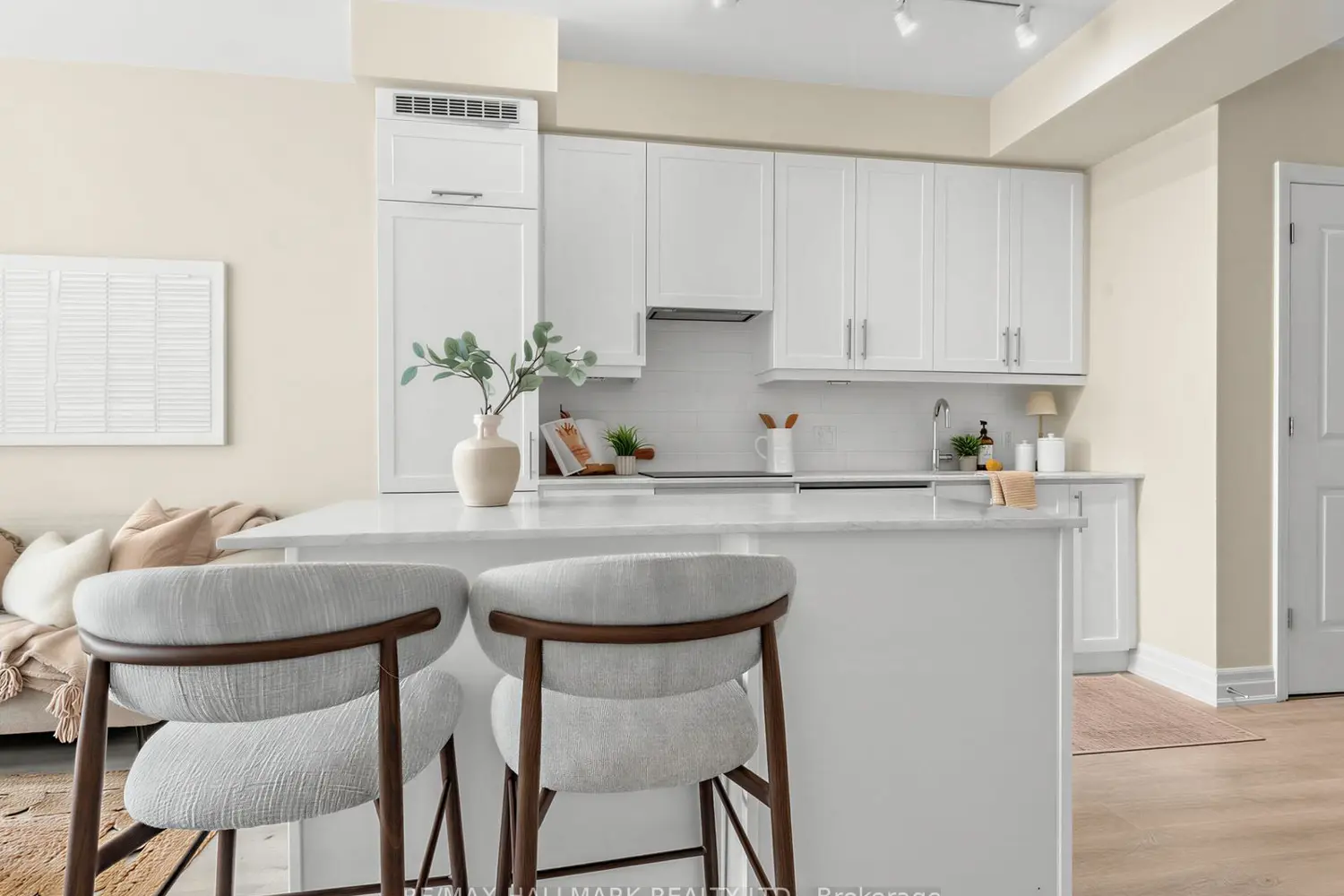 9085 Jane Street 1507 photo 5