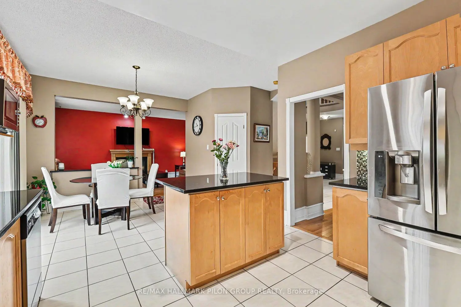 2039 Calico Crescent photo 5