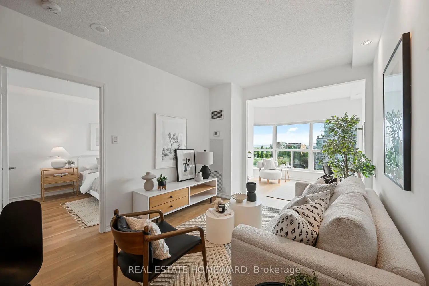 600 Queens Quay 1030