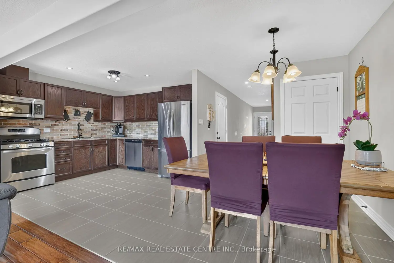 168 Preston Drive photo 4