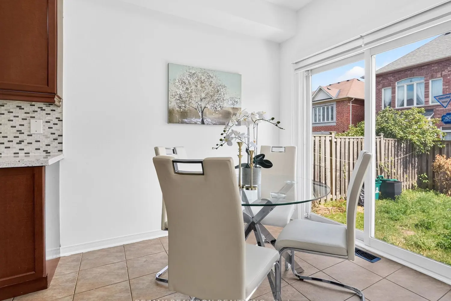 32 Whitlock Crescent photo 5