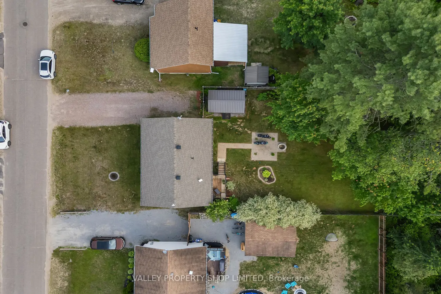 16 Bob Seguin Drive photo 4