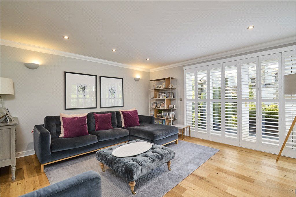 2 bed flat for saleMiddleton Avenue, Ilkley, West Yorkshire LS29 photo 5