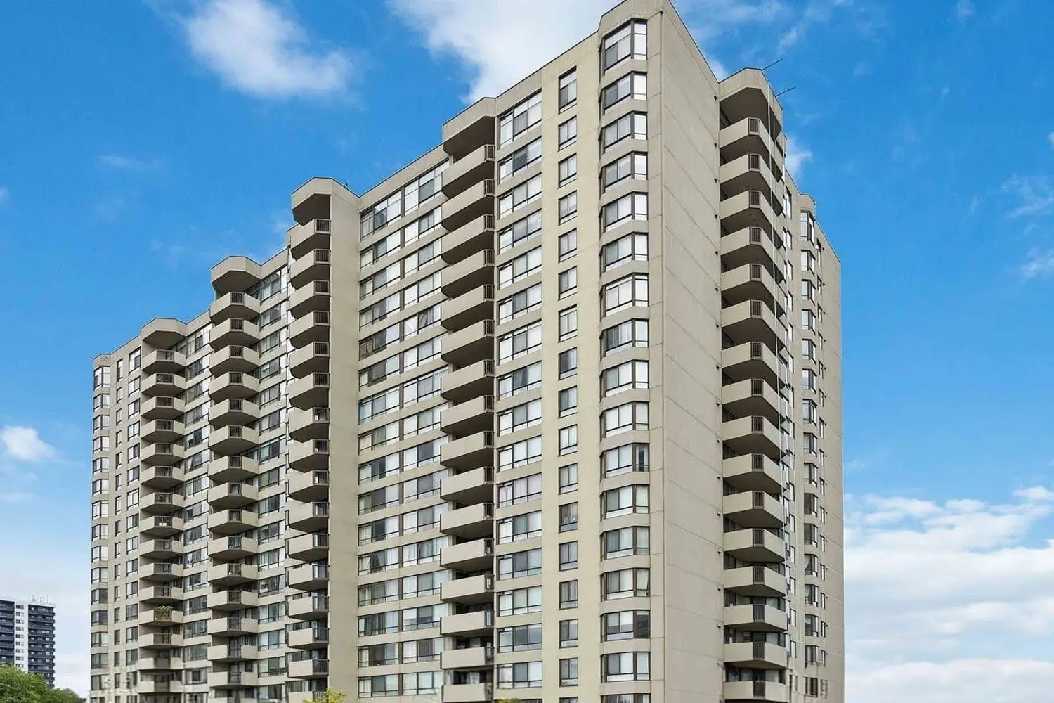 275 Bamburgh Circle 1510