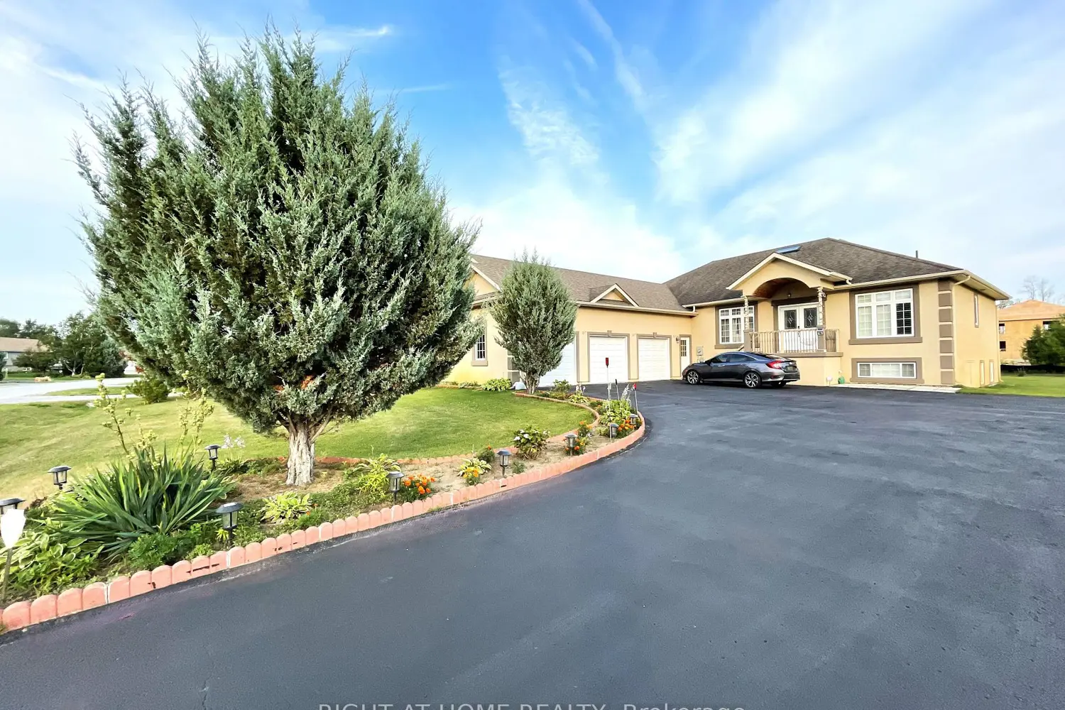 16 Wasaga Sands Drive photo 2