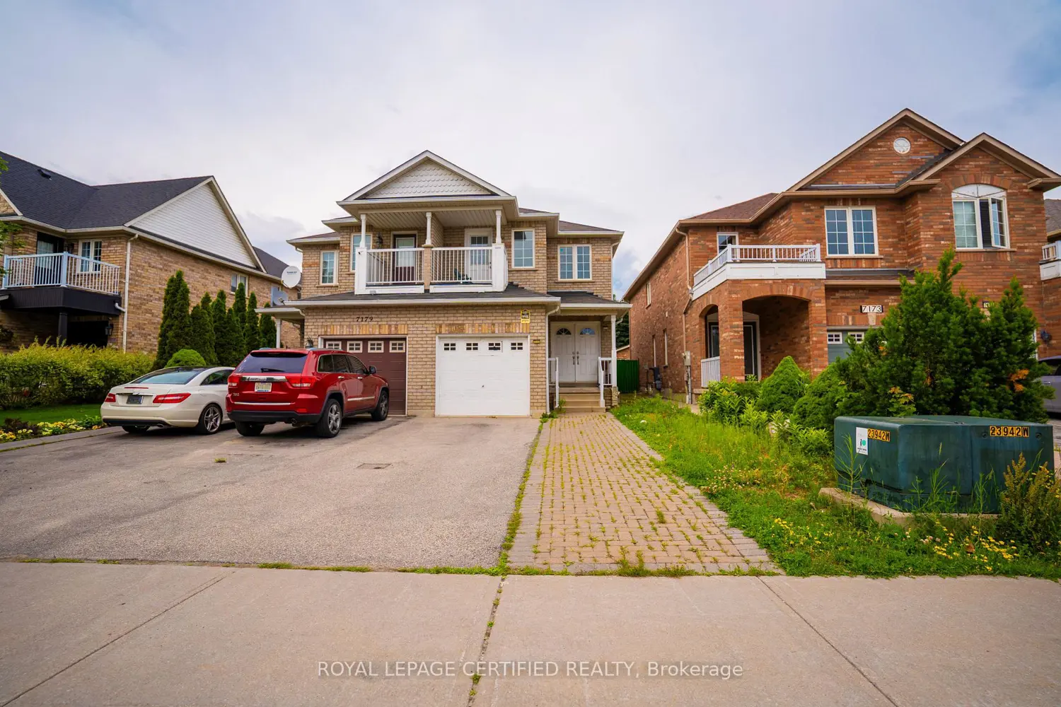 7177 Village Walk photo 2