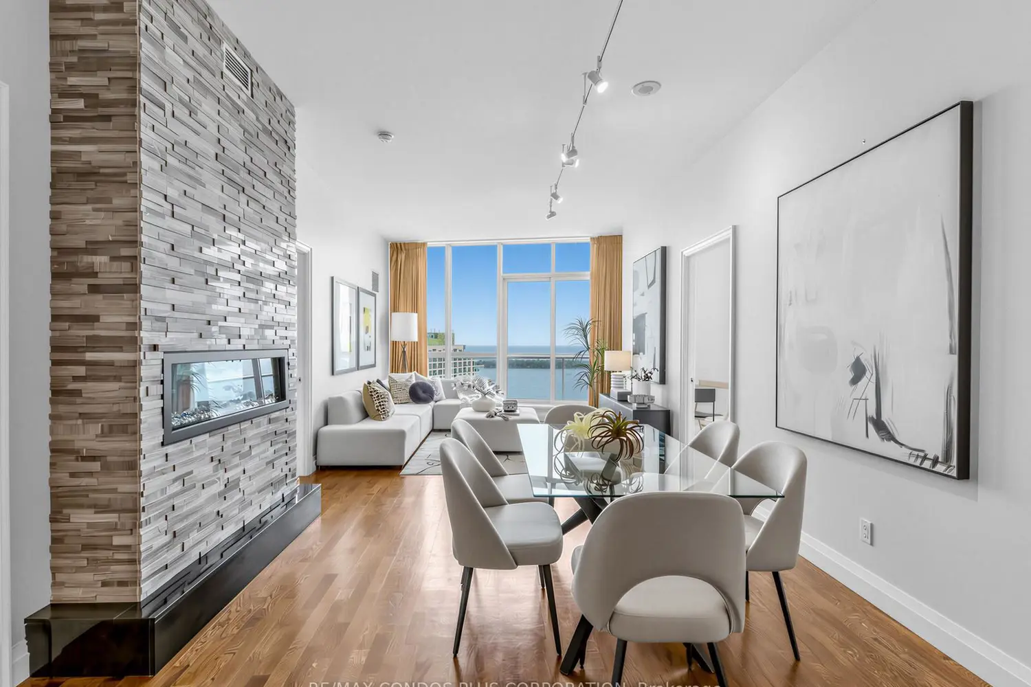 208 Queens Quay Ph2 photo 2