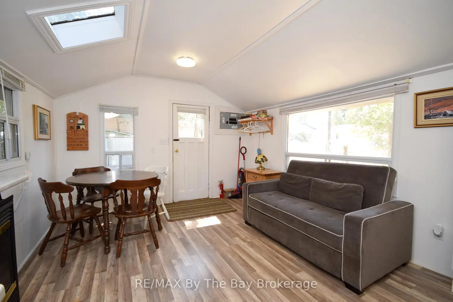 465 Bluewater Lane photo 5