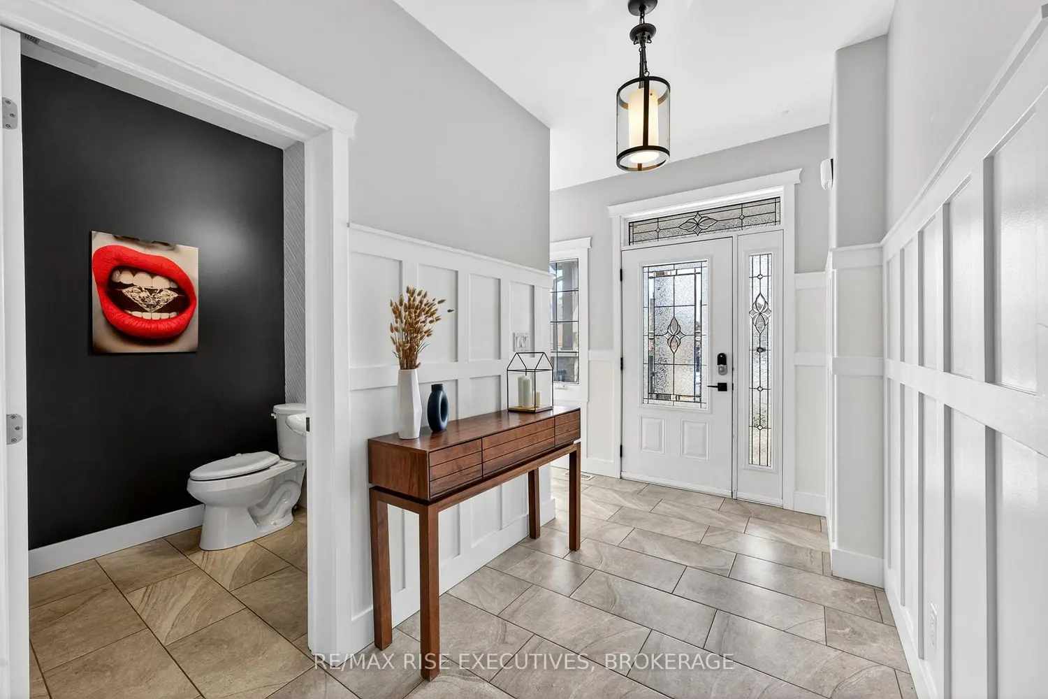 700 Stonehenge Street photo 3