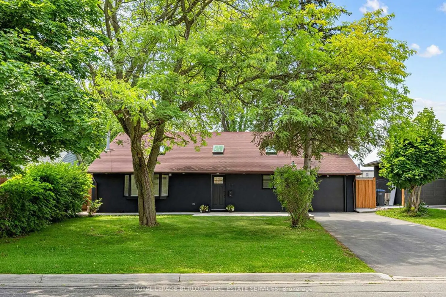 13 Swanhurst Boulevard photo 2